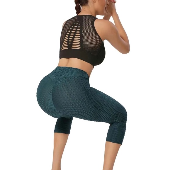 NWT Leggings with pockets. - Picture 3 of 3